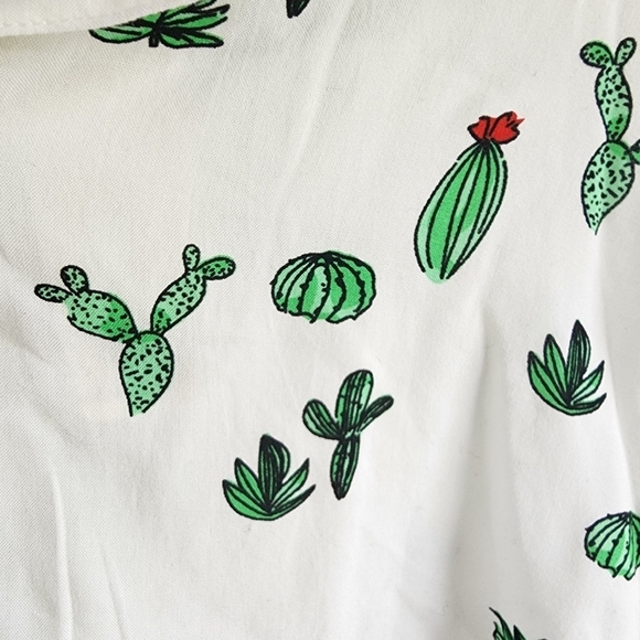 Japna Rayon Sleeveless Button Down Shirt Cactus Print - Picture 2 of 8